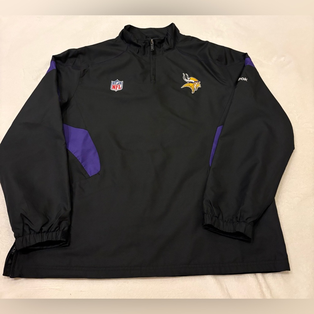 Rarely Worn Vintage Minnesota Vikings Windbreaker